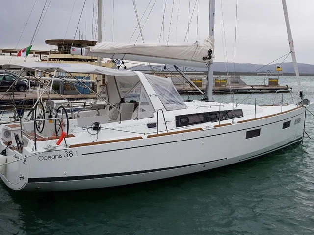 Noleggio a Livorno – Bénéteau Oceanis 38.1 su SamBoat