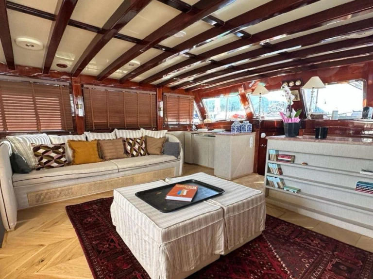 Noleggio Yacht di lusso Etemoglu Boatyard con patente nautica