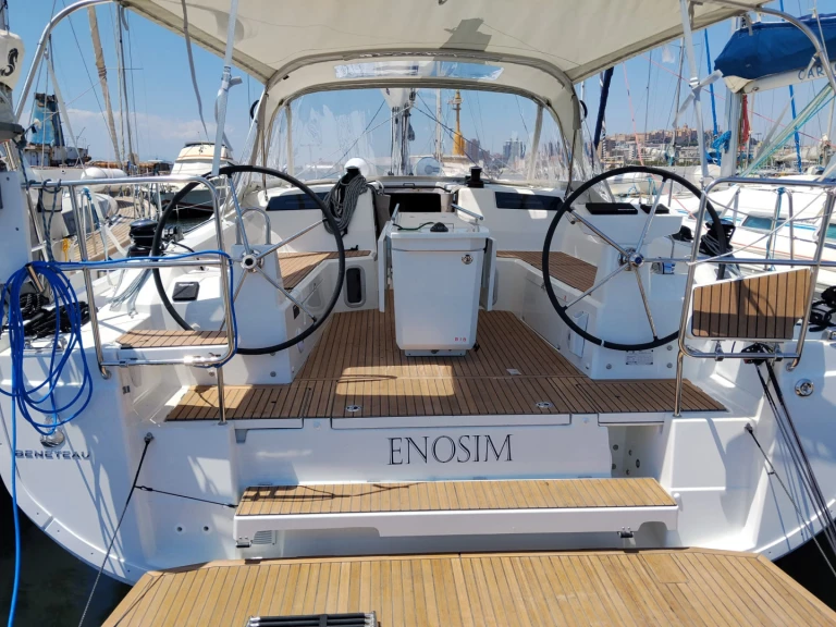 Bénéteau Oceanis 40.1 da affittare a  Carloforte