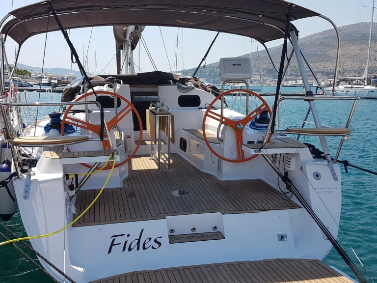 Noleggio barche Elan Impression 40 a Pola su Samboat