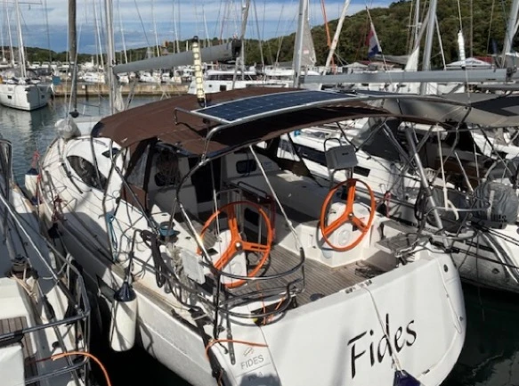 Noleggio Barca a vela Elan con patente nautica