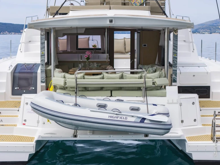 Noleggio Catamarano con o senza skipper Bali a Castelli