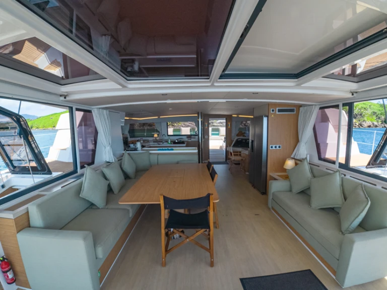 Noleggio Catamarano con o senza skipper Bali a Eden Island