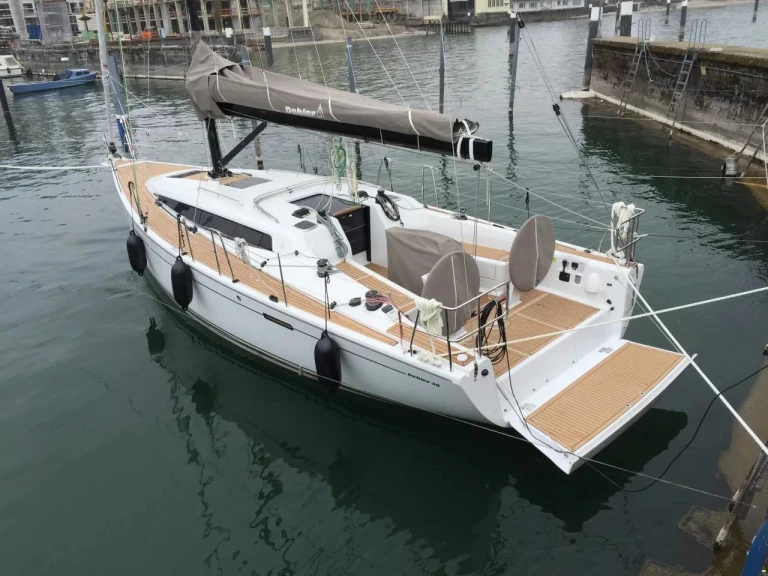Dehler Dehler 38 da affittare a  Marsiglia