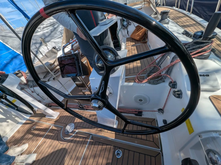 Noleggiare una Dehler Dehler 38 a Marsiglia