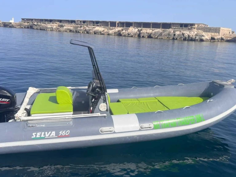 Noleggiare una Selva Open Line D 5.6 a Trapani