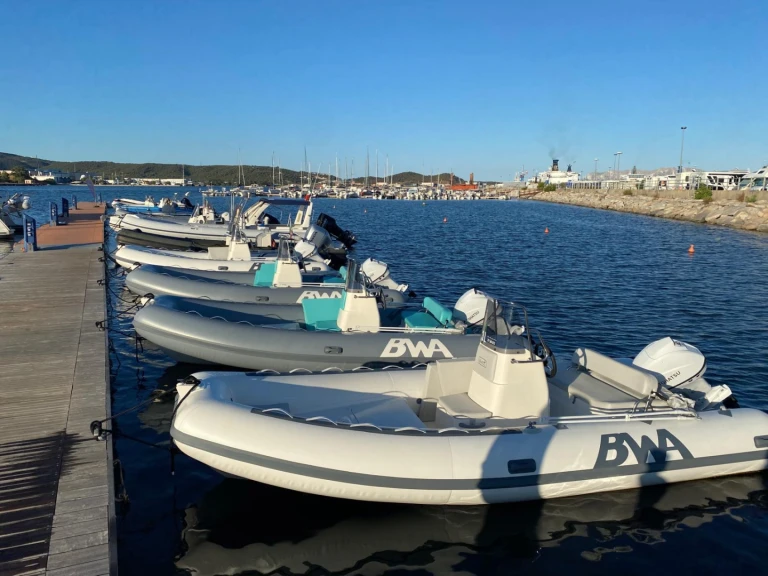 Noleggiare una Bwa California 550 a Olbia