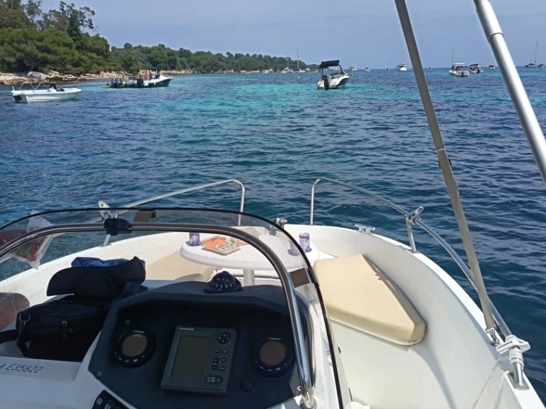 Noleggio barche Mandelieu-la-Napoule economico Flyer 550 Open S2