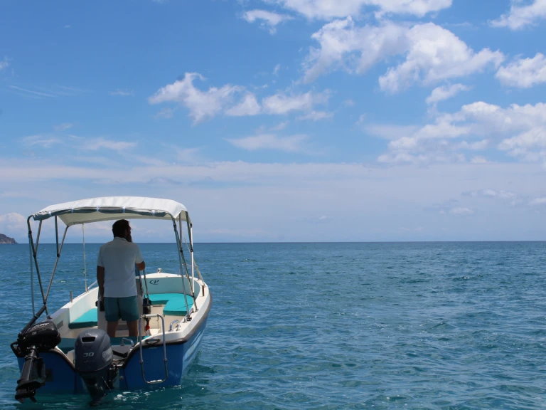 Poseidon Poseidon 5,40 da affittare a  Laganás