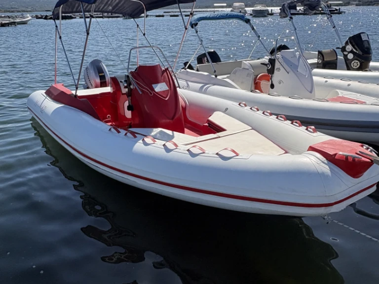 Noleggio barche Magnus 6.20 a Porto Rotondo su Samboat