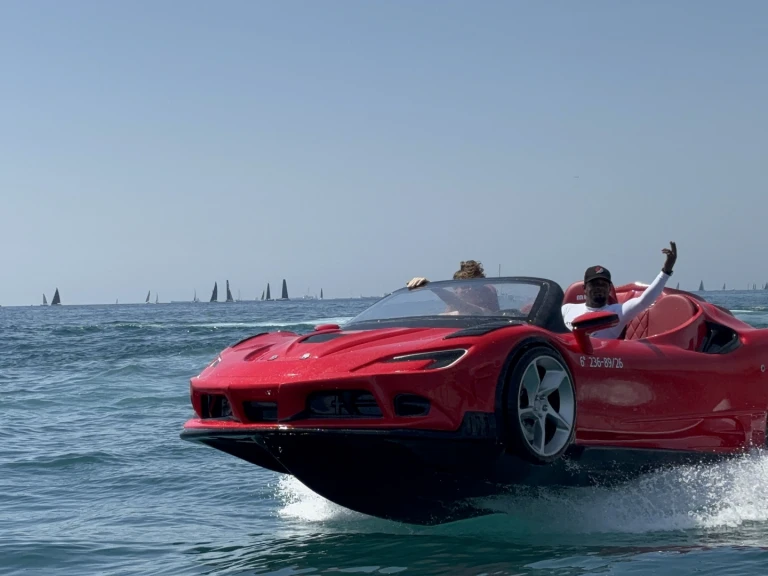 Noleggiare una trisac marine ECOMARINER 49 a Barcellona