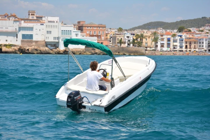 Noleggio a Sitges –  Compass 400 GT su SamBoat
