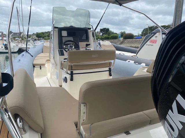 Noleggiare una Bwa Sport 26 GTO a La Trinité-sur-Mer