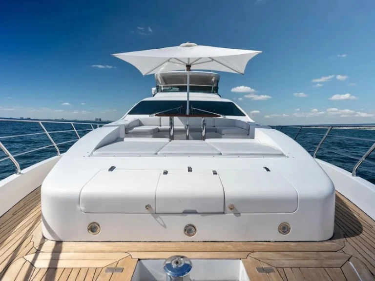 Noleggiare una Azimut Azimut 88 a Miami