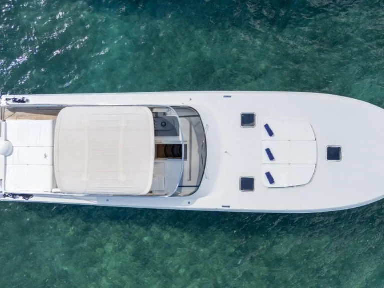 Noleggio Yacht di lusso Itama con patente nautica
