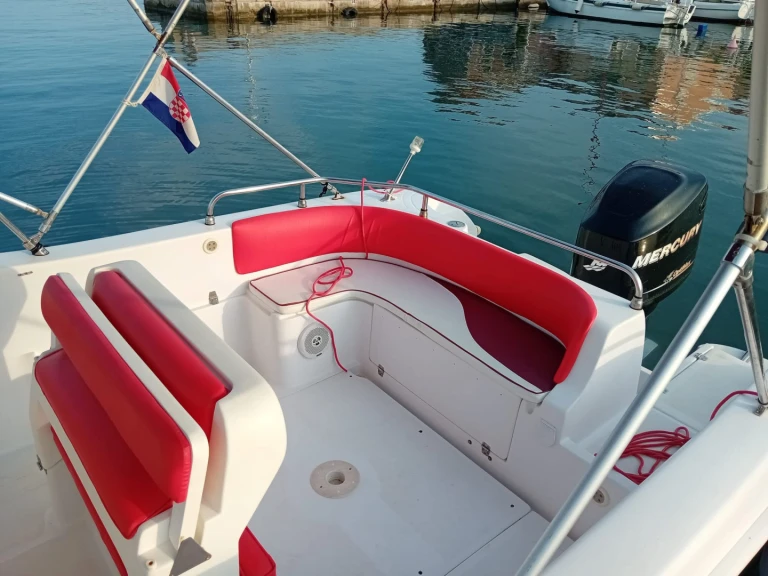 Noleggio Barca a motore a Medulin – tancredi Blumax 21