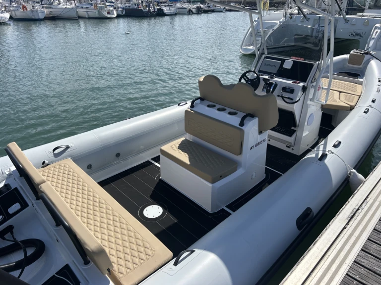 Noleggio barche La Trinité-sur-Mer economico Patrol 760