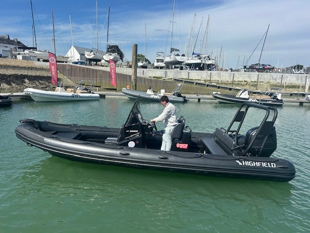 Noleggio Gommone Highfield con patente nautica