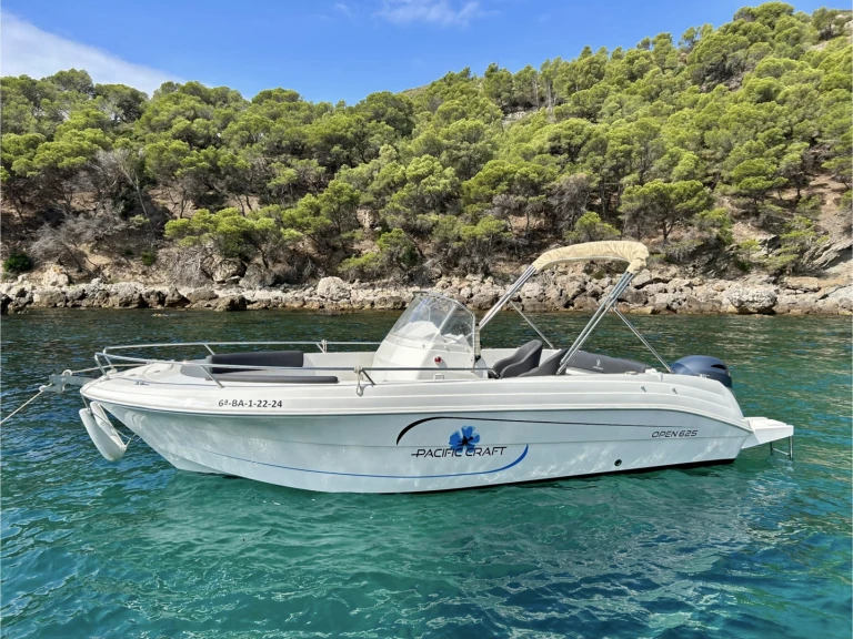 Noleggio Barca a motore Pacific Craft con patente nautica