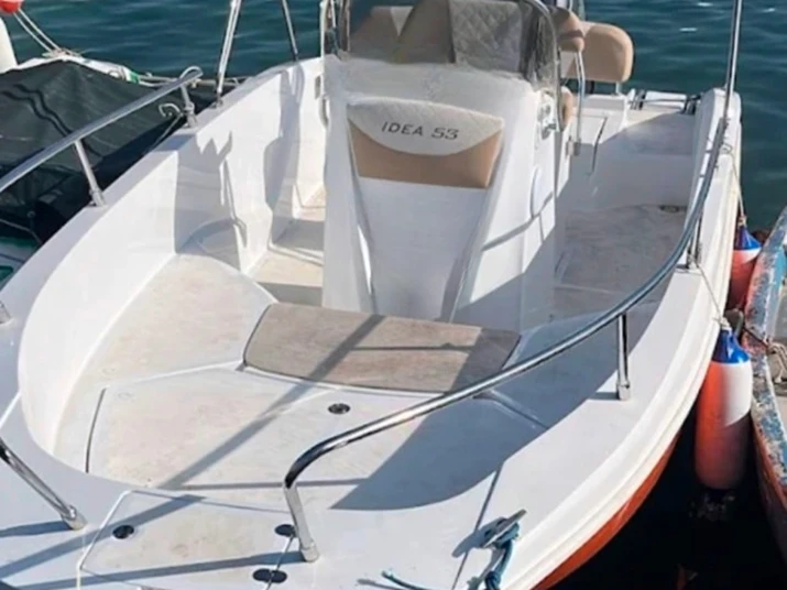 Noleggiare una Idea Marine Idea 53 a Savelletri Di Fasano