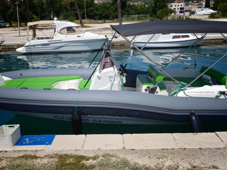 Noleggio Gommone Marlin Boat con patente nautica