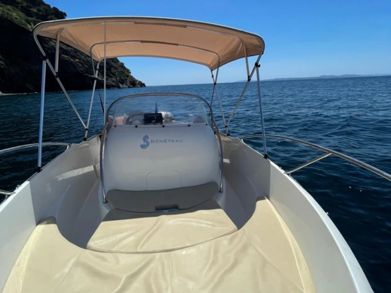 Noleggio a Roses – Bénéteau Flyer 550 Open su SamBoat