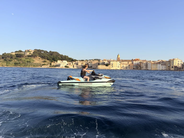 Noleggio barche Saint-Tropez economico Wakepro 230