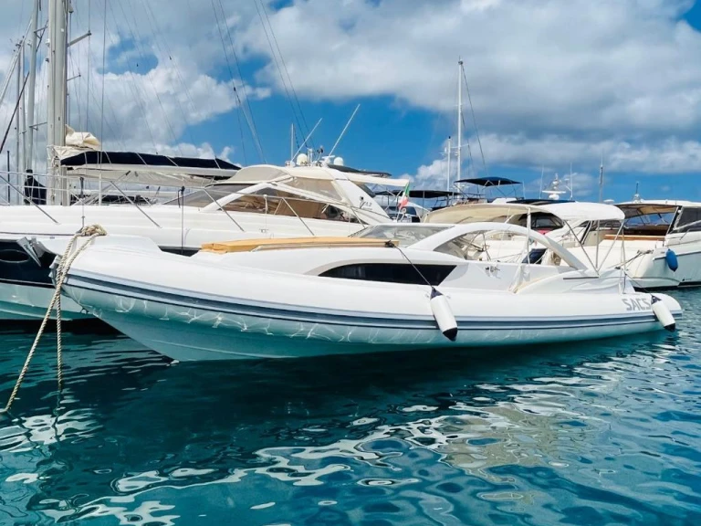Noleggio Gommone con o senza skipper Sacs a Vibo Marina