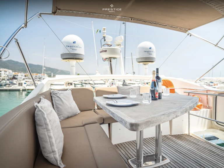 Noleggio a Puerto Deportivo de Lujo en Marbella – Jeanneau Prestige 500 Fly su SamBoat