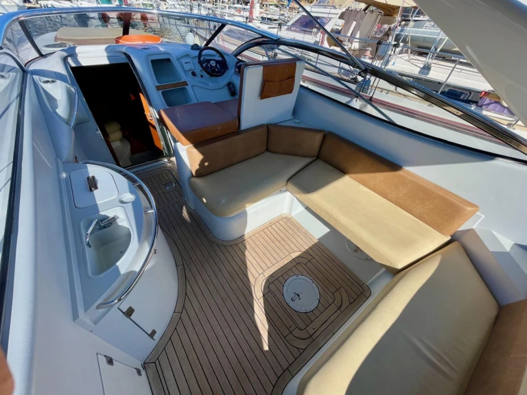 Noleggio barche Sunseeker Superhawk 48 a Cannes su Samboat