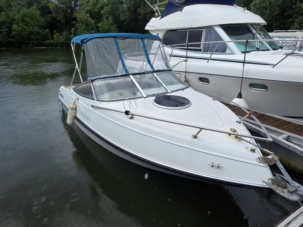 Noleggio barche Armentières economico Sundowner 195