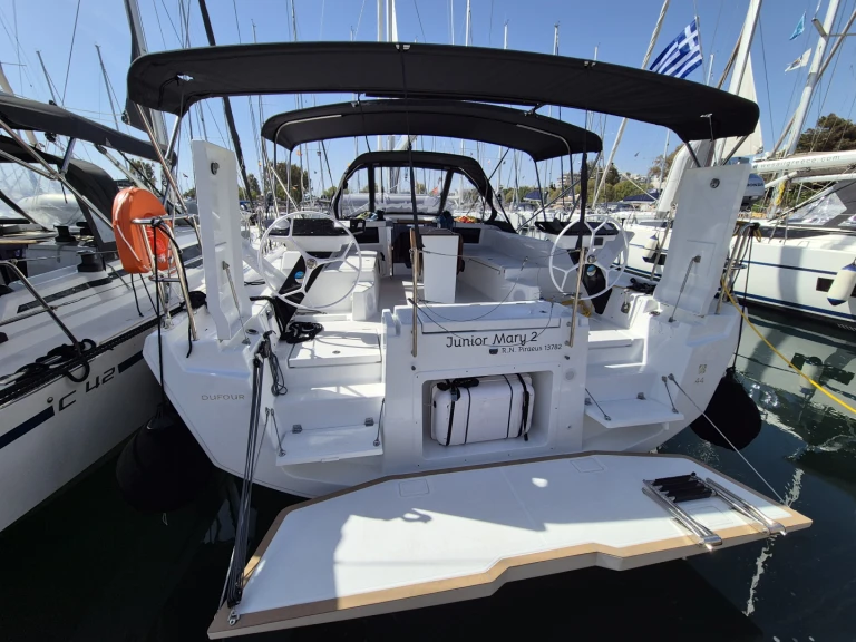 Noleggio Barca a vela a Álimos – Dufour Dufour 44
