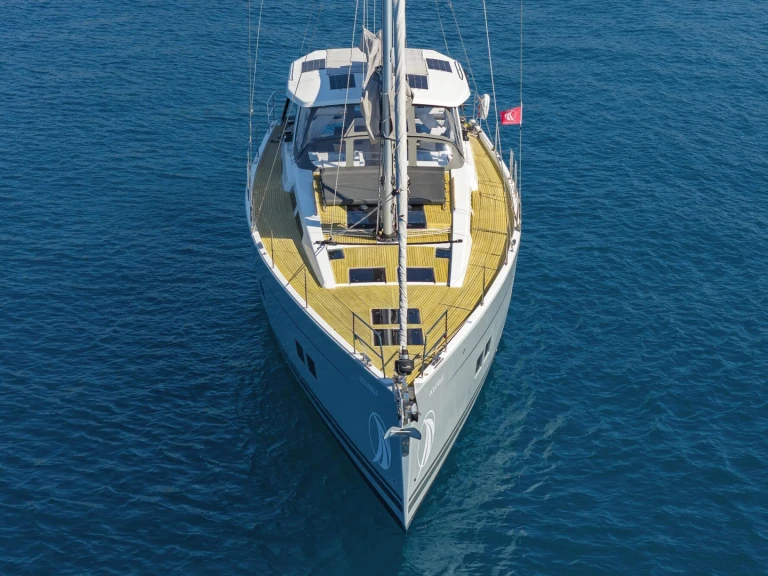 Noleggiare una Hanse Hanse 588 a Seget Donji