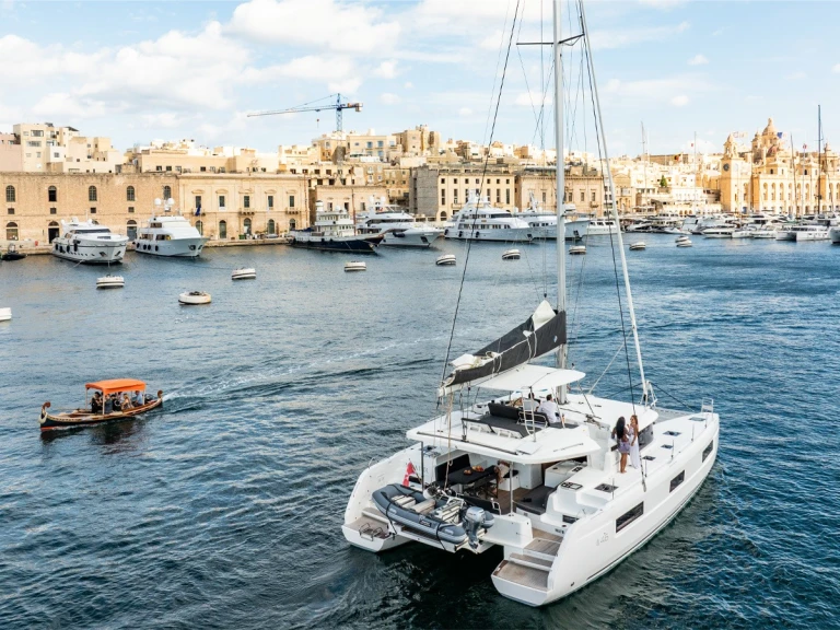 Noleggiare una Lagoon Lagoon 46 a Gżira