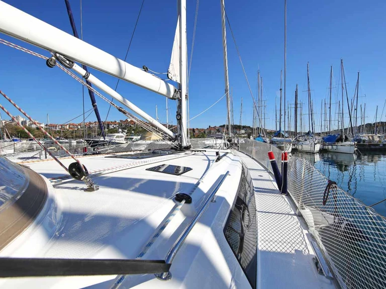 Noleggio a Pola – Bavaria Cruiser 46 su SamBoat