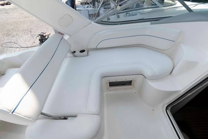 Noleggio Barca a motore Bayliner con patente nautica