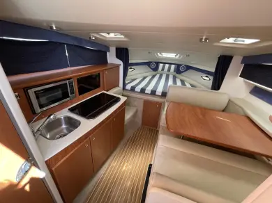 Noleggiare una Bayliner Bayliner 285 Cruiser a Nizza