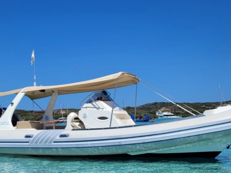 Noleggio Gommone a Port Grimaud – Lomac Adrenalina 7.5
