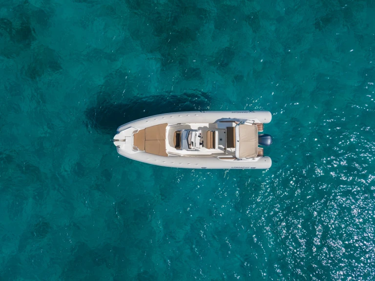 Noleggio Gommone Lomac con patente nautica