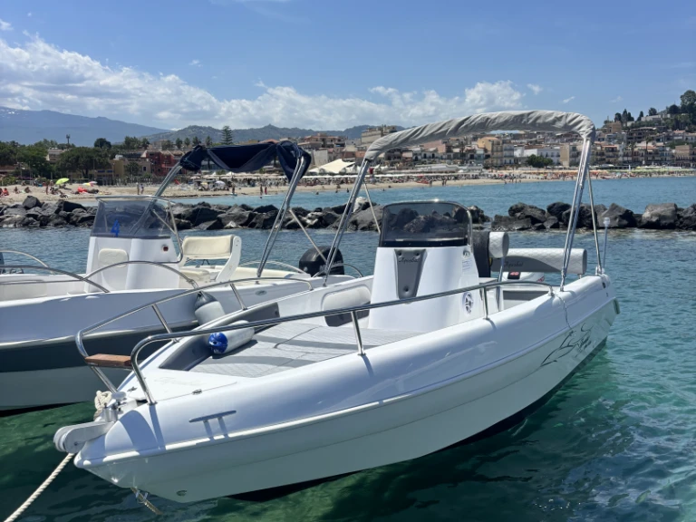 Noleggio Barca a motore a Giardini-Naxos – Aquabat Sport Line 19