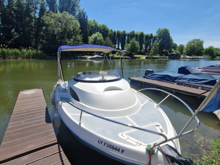 Noleggio barche Quicksilver Quicksilver 520 Flamingo a Francia su Samboat