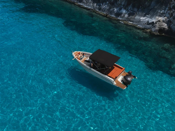 Noleggio barche Protagon Space 25 a Zante su Samboat