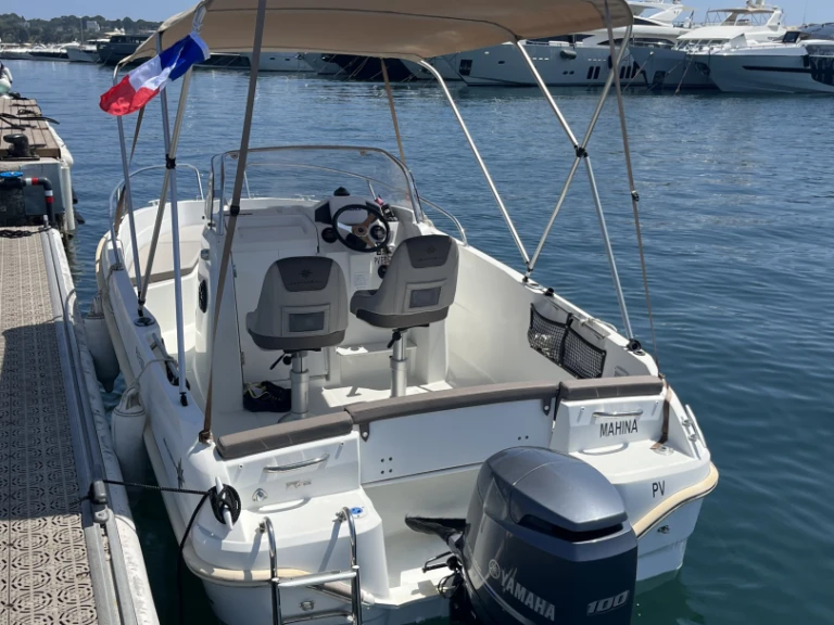 Noleggio barche Jeanneau Cap Camarat 5.5 CC Serie 2 Style a Antibes su Samboat