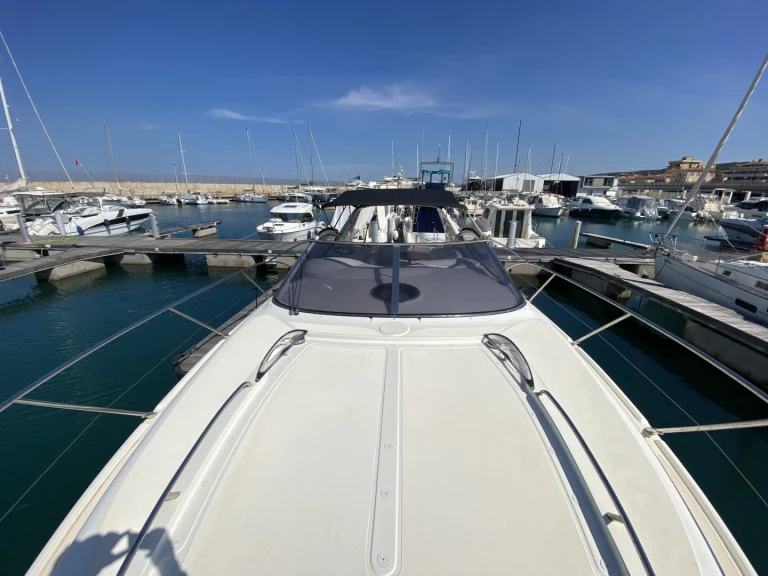 Noleggiare una Gobbi Atlantis 425 SC a San Vincenzo