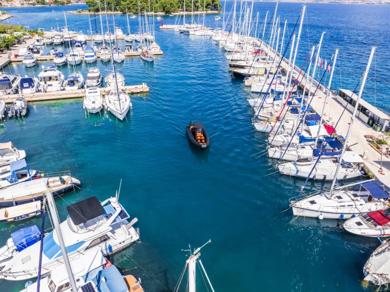 Noleggio Gommone Sea Marine con patente nautica