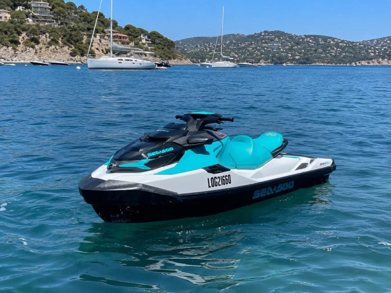 Moto d'acqua a noleggio a Le Grau-du-Roi al miglior prezzo