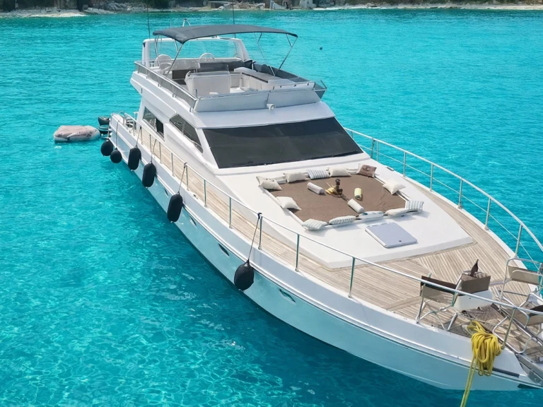 Noleggiare una Ferretti Ferretti Yachts 58 a Mykonos (Citta)