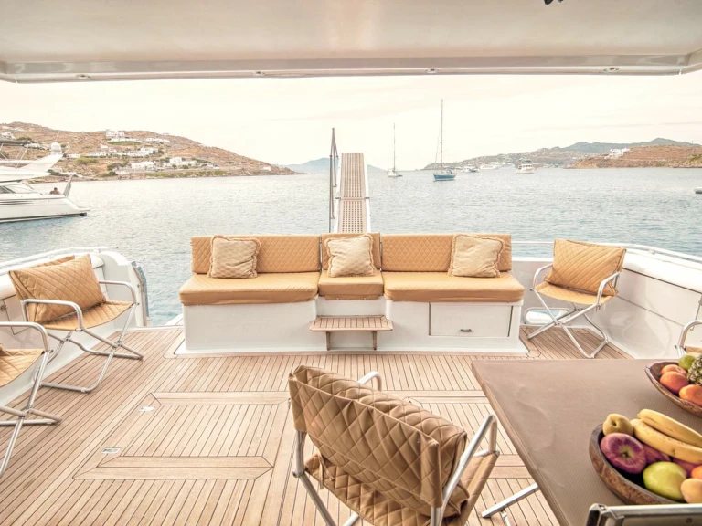 Noleggio barche Ferretti Ferretti Yachts 58 a Mykonos (Citta) su Samboat