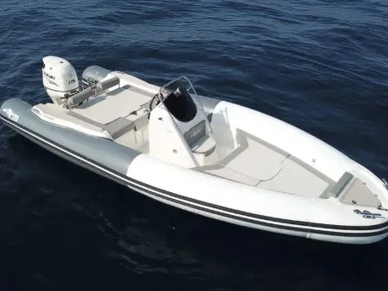 Noleggio barche Carnon-Plage economico Wave 24