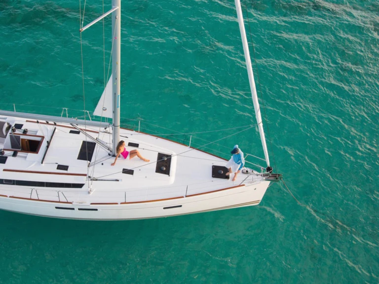 Noleggio barche Jeanneau Sun Odyssey 469 a Valletta su Samboat